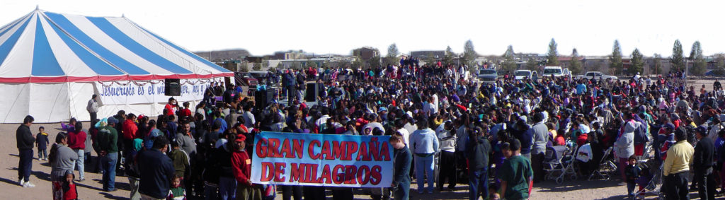 Mexico 23 Crowd.05.Mexico.tent Crusade