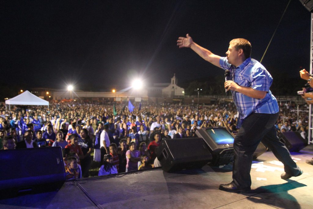 Honduras 31 Crowd.14.Honduras.copan