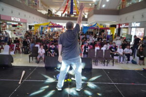 Dsc08116.Hand Lifted