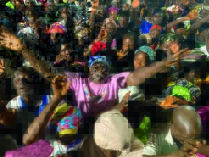 Liberia.web .Hands Lifted