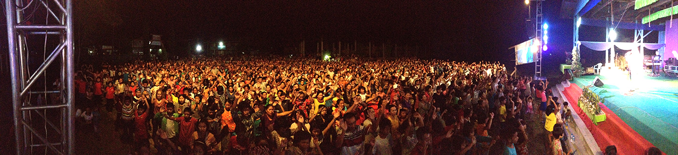 Crowd.16.Burma